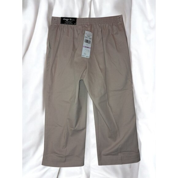 Alfred Dunner Tan Classic Fit Size 6P Capri Pant - Picture 2 of 11